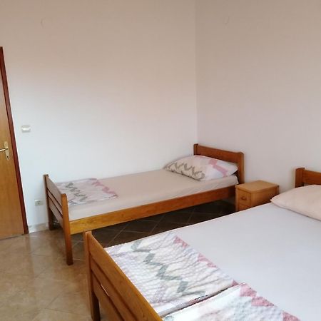 Apartments Villa Venera Ražanac エクステリア 写真